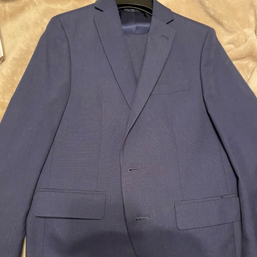 Boys Ralph Lauren Suit - Picture 2 of 4